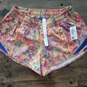 NWT Lululemon Seawheeze Hotty Hot short